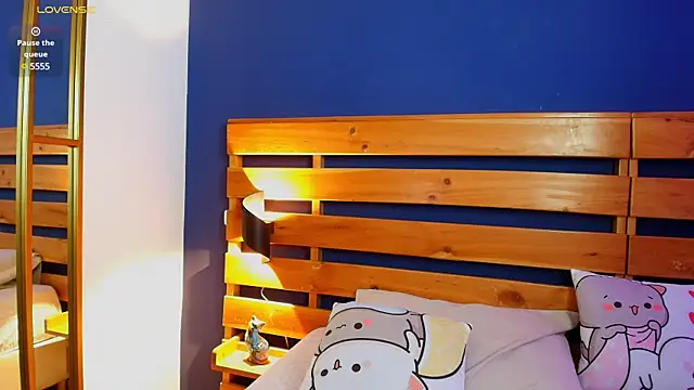 stefania lerner online show from January 23, 3:32 pm