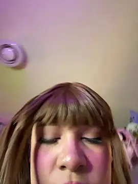 Snapshot of m0ondolly chatting on March 18, 6:16 am m0ondolly online show from March 18, 6:16 am