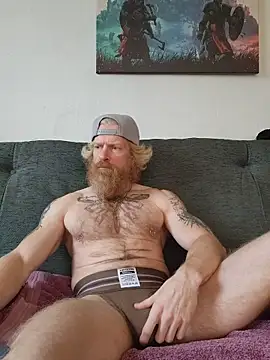 Gingerbeard40 online show from March 25, 5:13 am