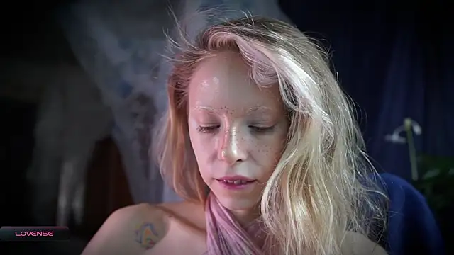  Phantom thread  online show from October 27, 9:57 am