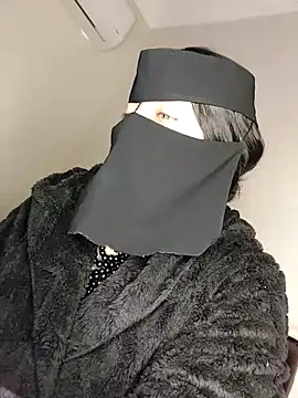 Snapshot of -Arab_milf- chatting on February 10, 8:20 am -Arab milf- online show from February 10, 8:20 am