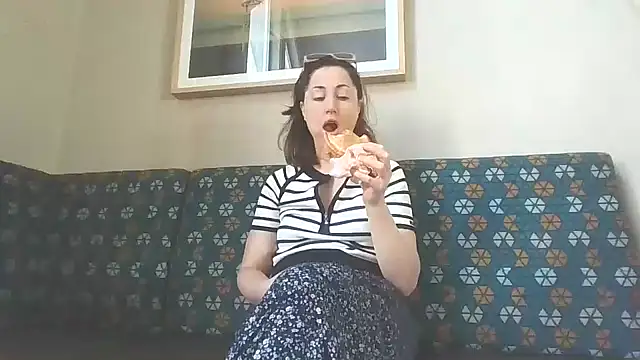 PompasPurpleriver online show from February 9, 4:50 pm