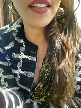 Snapshot of MIss-Naina chatting on December 19, 7:40 am MIss-Naina online show from December 19, 7:40 am