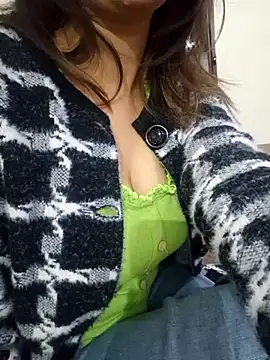Snapshot of MIss-Naina chatting on February 14, 7:28 am MIss-Naina online show from February 14, 7:28 am