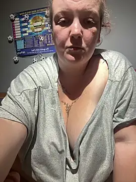 busty-bella1 online show from July 6, 10:01 pm