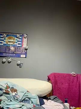 busty-bella1 online show from July 12, 6:21 pm