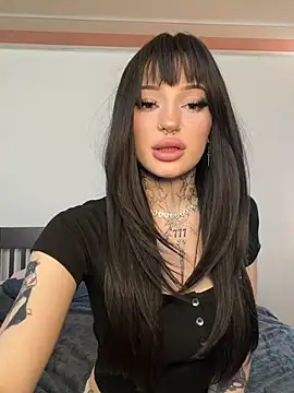 madelinexx online show from April 10, 9:03 am