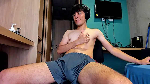 Huge latin cock online show from May 29, 9:35 pm