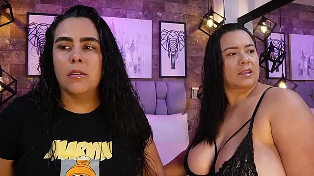 Snapshot of DanyAndAlexa chatting on February 19, 1:18 pm DanyAndAlexa online show from February 19, 1:18 pm