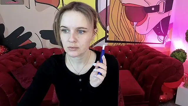 Snapshot of MaribelRiverr_ chatting on March 22, 6:28 am MaribelRiverr online show from March 22, 6:28 am