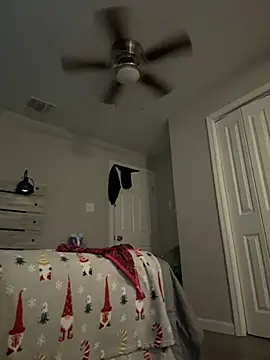 nalaniwett online show from December 6, 9:13 pm