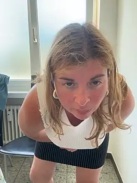 Lombada online show from June 15, 9:44 am
