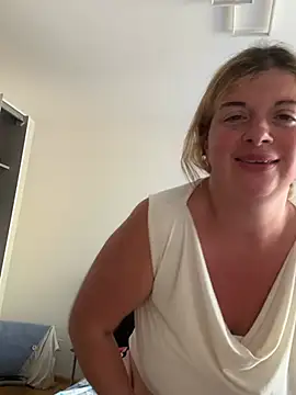 Lombada online show from July 12, 2:30 pm