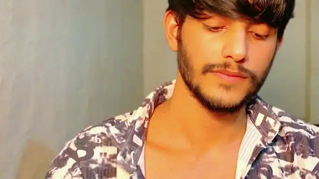 kingkartik7 online show from February 25, 5:00 pm