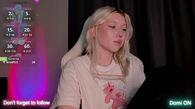 takeyourmolly online show from December 21, 4:36 pm