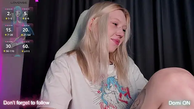 takeyourmolly online show from February 13, 4:39 pm