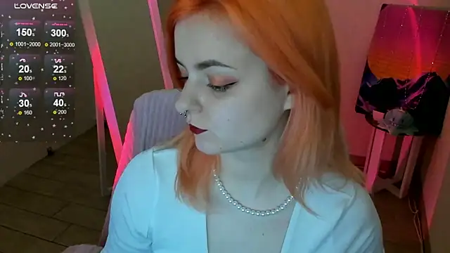 Fire Bestie online show from February 28, 2:18 pm