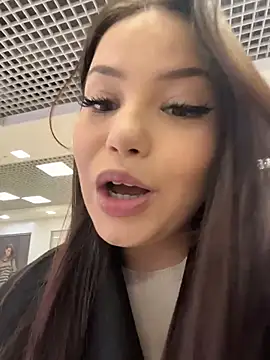 Chloe  Moon online show from March 27, 2:39 pm