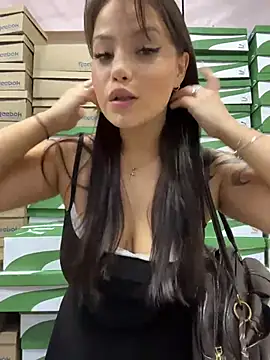 Snapshot of Chloe__Moon chatting on June 10, 2:16 pm Chloe Moon online show from June 10, 2:16 pm