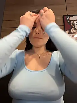 Chloe  Moon online show from July 8, 9:14 am