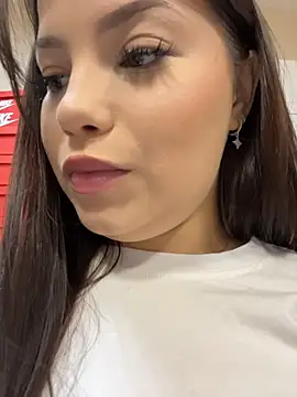 Chloe  Moon online show from July 24, 9:07 am