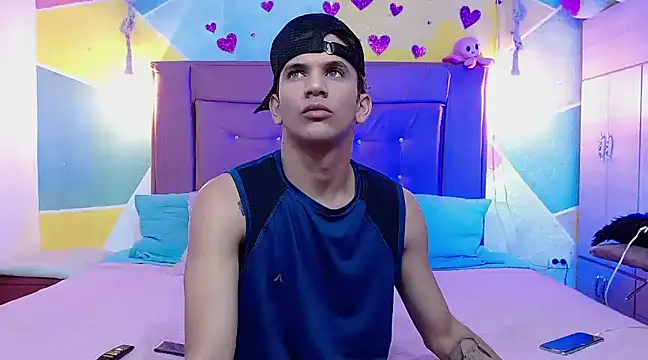 Snapshot of tylor_boy chatting on March 19, 3:41 am tylor boy online show from March 19, 3:41 am