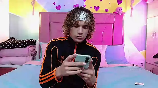 Snapshot of tylor_boy chatting on March 20, 1:35 am tylor boy online show from March 20, 1:35 am