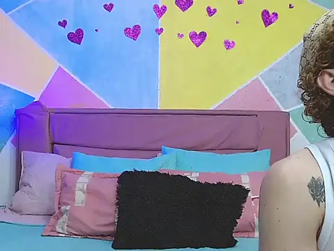 Snapshot of tylor_boy chatting on September 9, 6:40 pm tylor boy online show from September 9, 6:40 pm