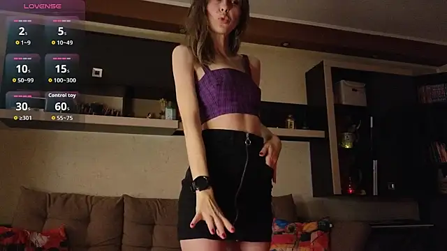 NinaNovalicious online show from June 4, 6:52 am