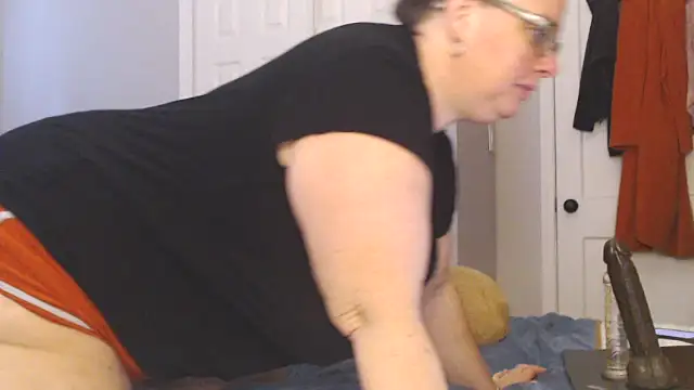 LauLauPAWG online show from March 27, 1:11 pm