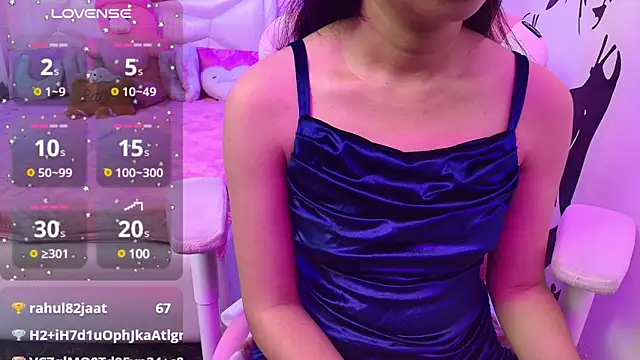 Snapshot of YourKusu chatting on January 14, 12:43 am YourKusu online show from January 14, 12:43 am
