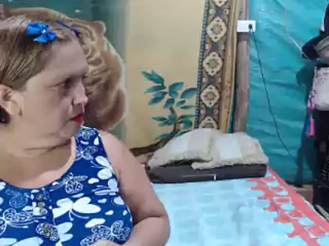 Snapshot of mom_son_dirty chatting on September 24, 10:24 pm mom son dirty online show from September 24, 10:24 pm