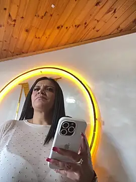 Milff parkerrr online show from January 21, 9:25 pm