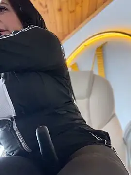 Milff parkerrr online show from January 23, 4:37 pm