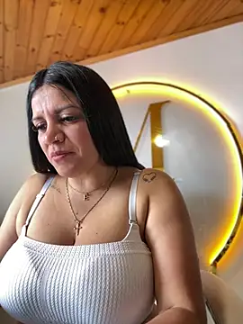 Milff parkerrr online show from January 31, 8:22 pm