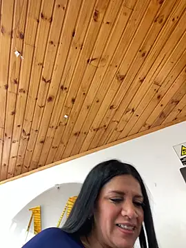 Snapshot of Milff_parkerrr chatting on March 5, 2:34 pm Milff parkerrr online show from March 5, 2:34 pm