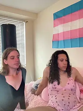 Snapshot of PeacockGoddess chatting on September 29, 8:13 pm PeacockGoddess online show from September 29, 8:13 pm