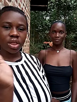 Snapshot of Sassy_boobs21 chatting on February 20, 4:31 am Sassy boobs21 online show from February 20, 4:31 am