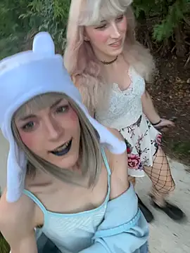 PeachyPrim online show from July 11, 12:57 am