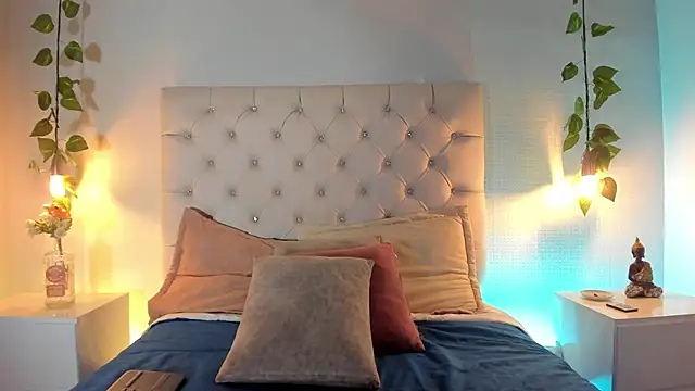 Isabella Flowers online show from January 18, 6:12 pm