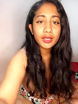 Snapshot of Astridjose chatting on April 13, 3:34 am Astridjose online show from April 13, 3:34 am