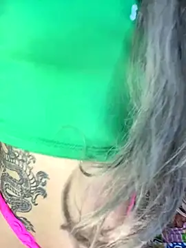 lunaapppp online show from December 14, 2:50 am