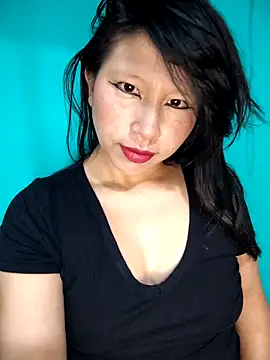 Snapshot of Giviper1 chatting on February 5, 3:33 am Giviper1 online show from February 5, 3:33 am