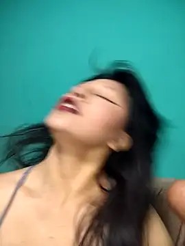 Snapshot of Giviper1 chatting on April 3, 3:15 am Giviper1 online show from April 3, 3:15 am