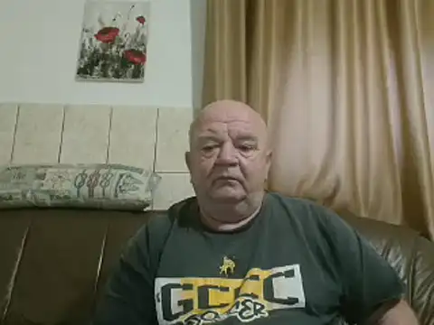 Snapshot of fullballs6 chatting on February 3, 6:34 am fullballs6 online show from February 3, 6:34 am