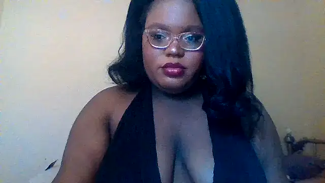 Thiccxox online show from April 7, 1:11 pm
