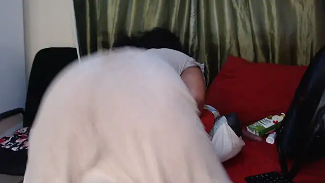 Snapshot of Foxybrownxx1 chatting on February 27, 7:25 pm Foxybrownxx1 online show from February 27, 7:25 pm