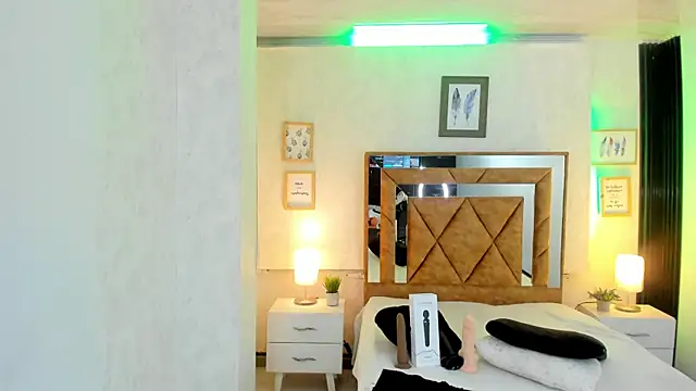 MirandaRossi online show from January 23, 2:23 am