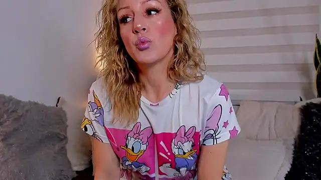 Sammykatt online show from September 29, 3:17 pm