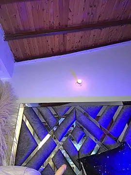 LylaLee111 online show from March 7, 4:22 pm